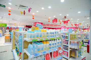 婴童用品超市 一站式满足宝宝成长所需